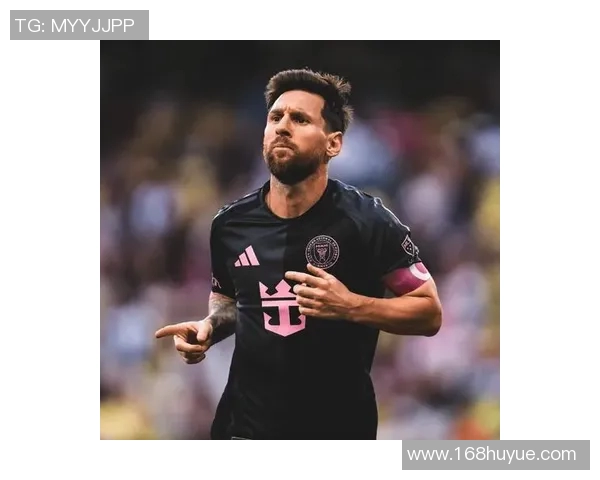 足球场上的英雄时刻 球星与教练激情庆祝共赴辉煌荣耀